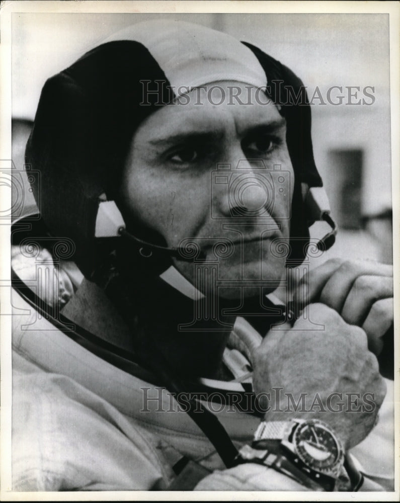 Load image into Gallery viewer, 1969 Press Photo Cape Kennedy Florida Richard F Gordon Command Module Pilot

