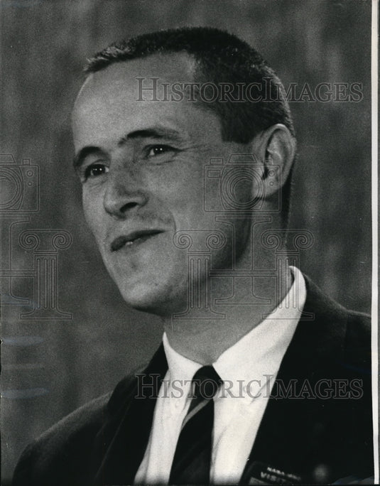 1965 Press Photo Houston Texas Edward C Gibson of San Clemente Ca has been