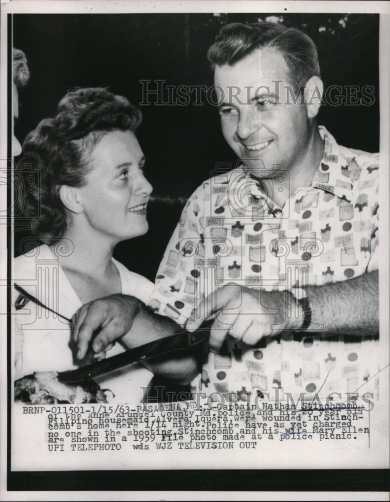Load image into Gallery viewer, 1963 Press Photo Policeman Nathan Stinchcomb and Wife Mary Ellen b4 he and
