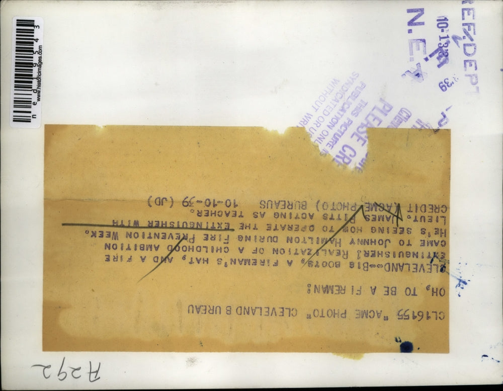 1939 Press Photo Johnny Hamilton during Fire Prevention Week with Lt. J. Pitts