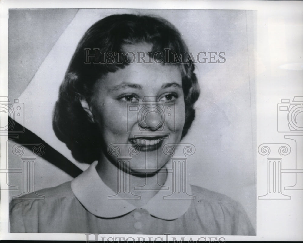 1958 Press Photo Navy's first Nurse Corps candidate Margaret Douglass