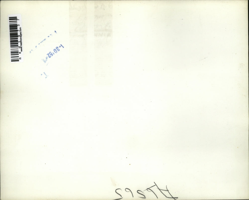 1952 Press Photo British troops crouched to deal with increased rioting