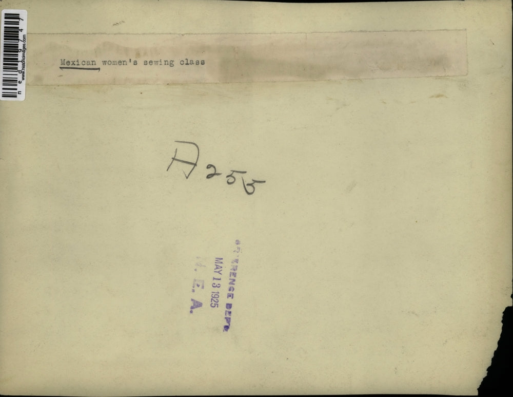 1925 Press Photo Mexican women's sewing class - ned19747