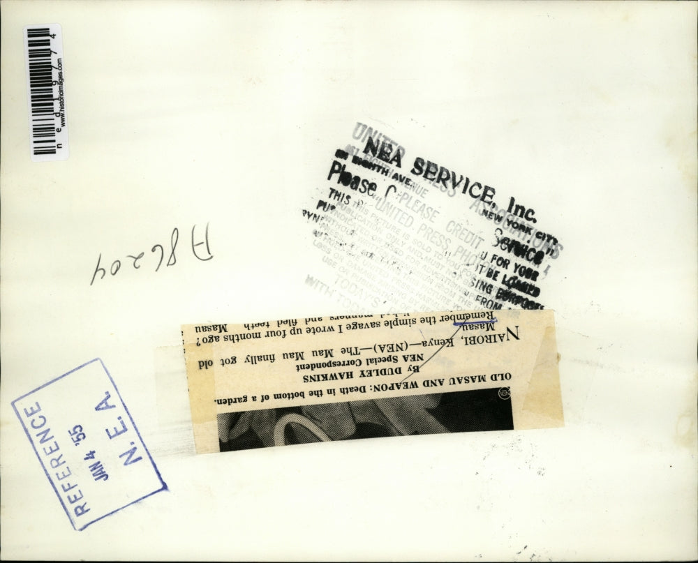 1955 Press Photo Old Masau And Weapoh, Death In The Bottom Of A Garden