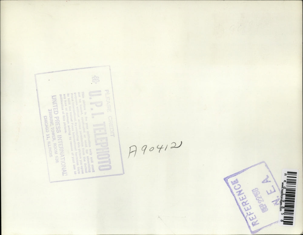 1958 Press Photo Scott Saegar Receives Annual Sportsmanship Award