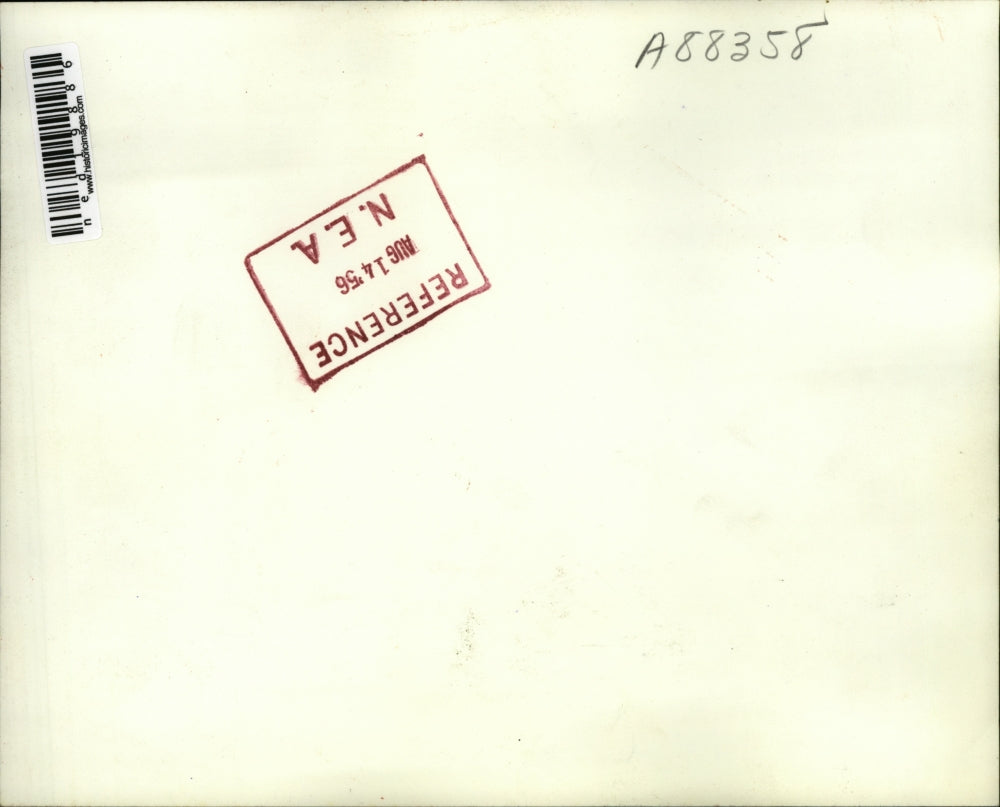 1956 Press Photo Don Goddard using the tiniest tv camera in the world