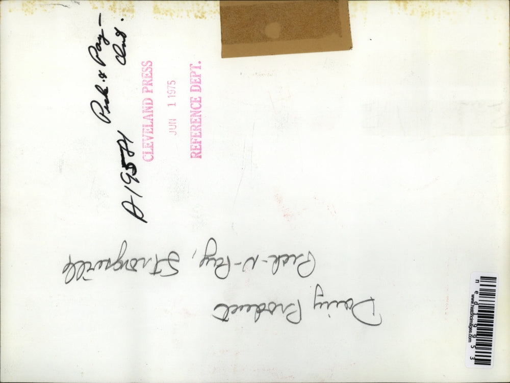 1975 Press Photo Dairy Produce Pick-N-Pay Strongville Shopping - ned19953