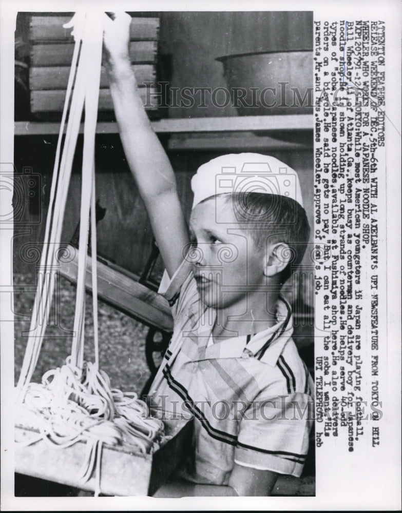 1959 Press Photo Bill Wheeler delivering noodles in Japan