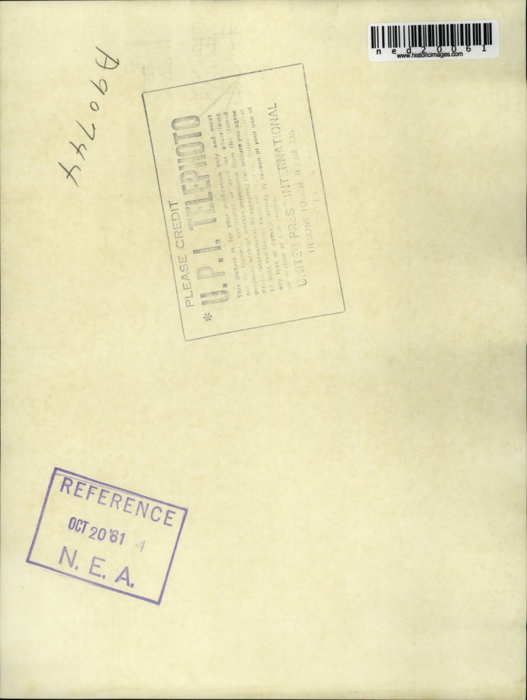 1961 Press Photo Widow Mrs. Daniel Stoll and daughter Denise