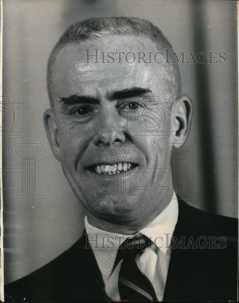 Load image into Gallery viewer, 1966 Press Photo Washington DC James L Goddard Food And Drug Commissioner
