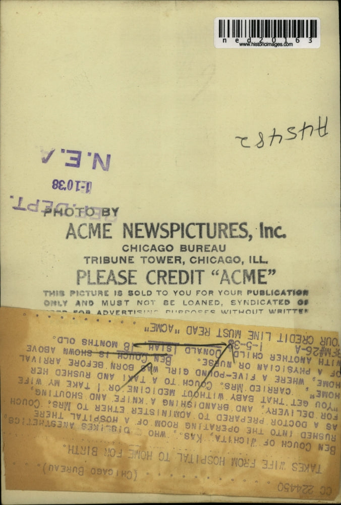 1938 Press Photo Ben Couch Delivers Mrs. Couch Baby At Home