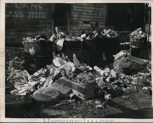 1948 Press Photo Rubbish at the streets
