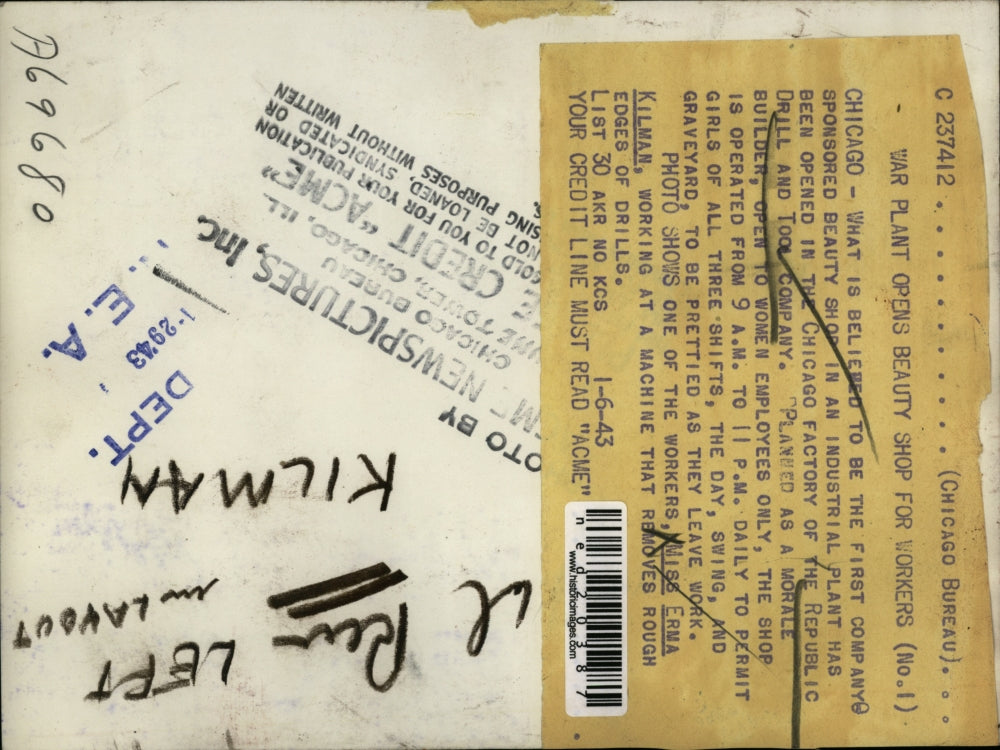 1943 Press Photo Miss Erma Kilman Works At Machine That Removes Drill Edges