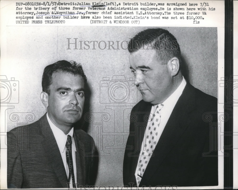 1957 Press Photo Julian Klein arraigned for the bribery of 3 former employees