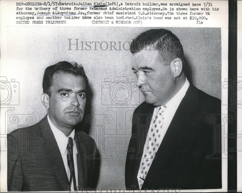 Load image into Gallery viewer, 1957 Press Photo Julian Klein arraigned for the bribery of 3 former employees

