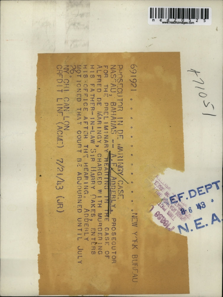 1943 Press Photo AF Adderly going into court for a hearing for Alfred Maringy