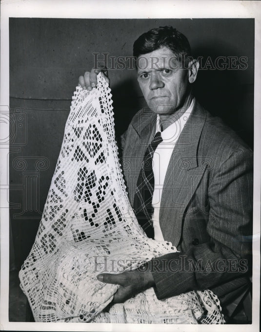 1950 Press Photo Pomona California Lucins E. Smith San Gabriel Male Crocheters