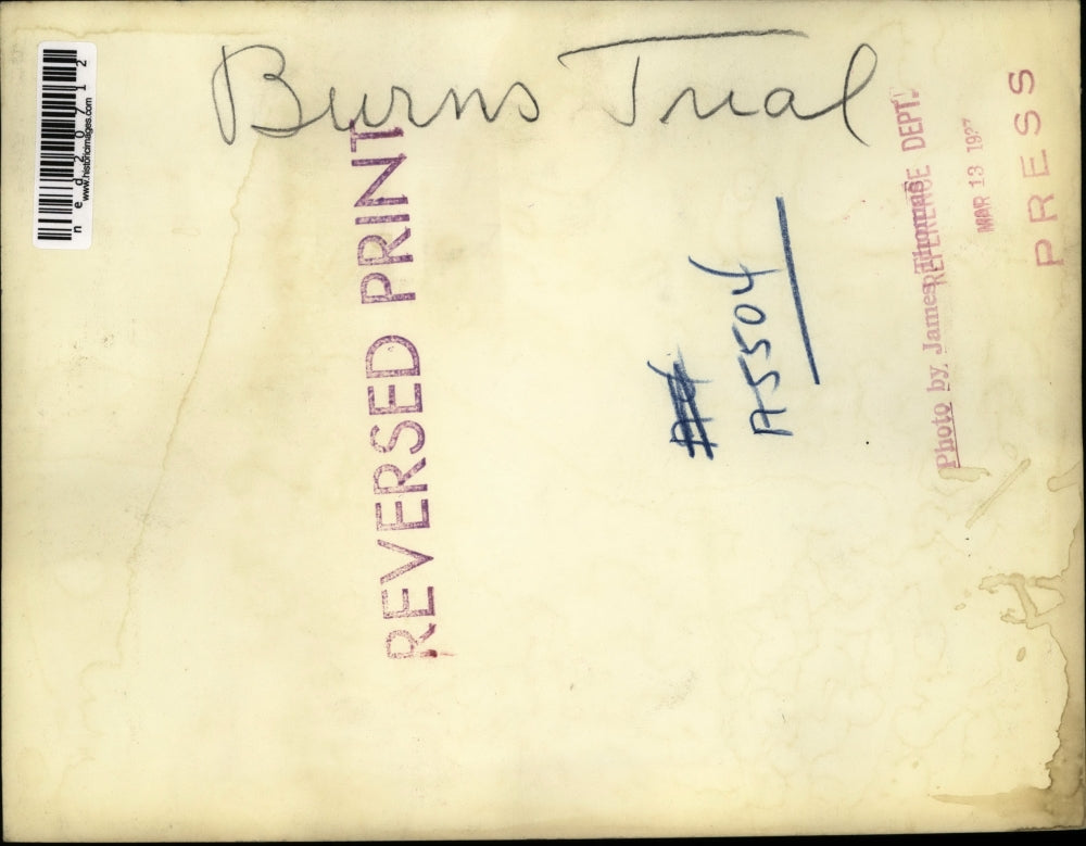 1937 Press Photo People waiting for the start of the trial of Mr. Burns.