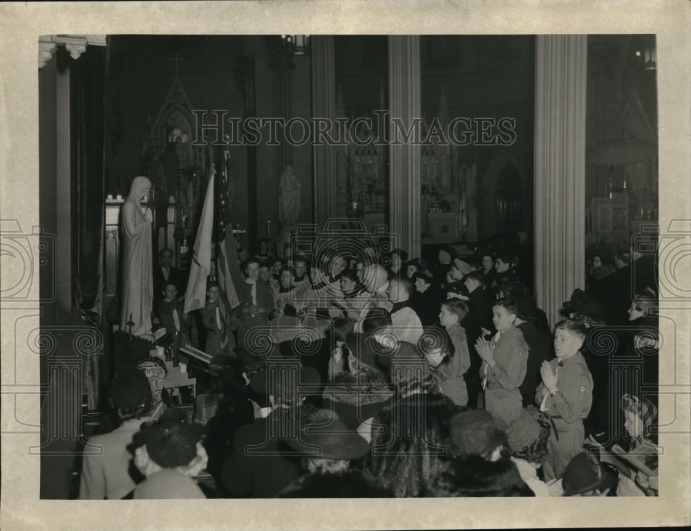 1948 Press Photo Dedication Of Shrine At Saint Patricks Church- Historic Images