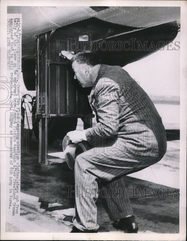 Load image into Gallery viewer, 1951 Press Photo James Van Fleet Steps out Of Plane After Meeting With President
