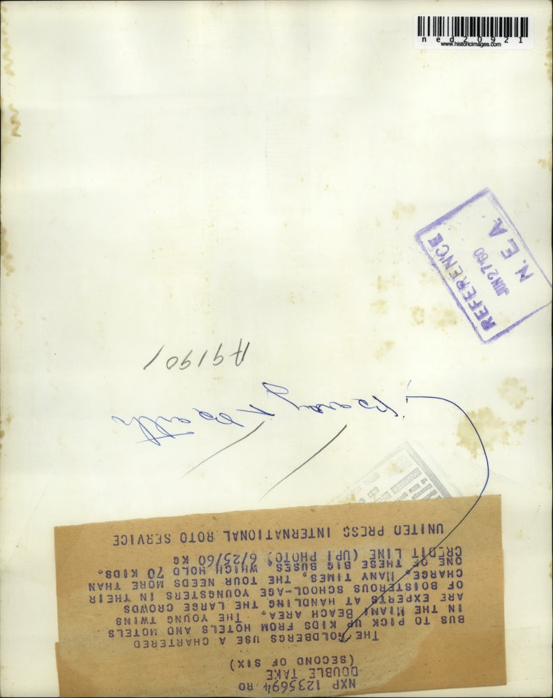 1960 Press Photo The Goldberg twins use a chartered bus to pick up kids.