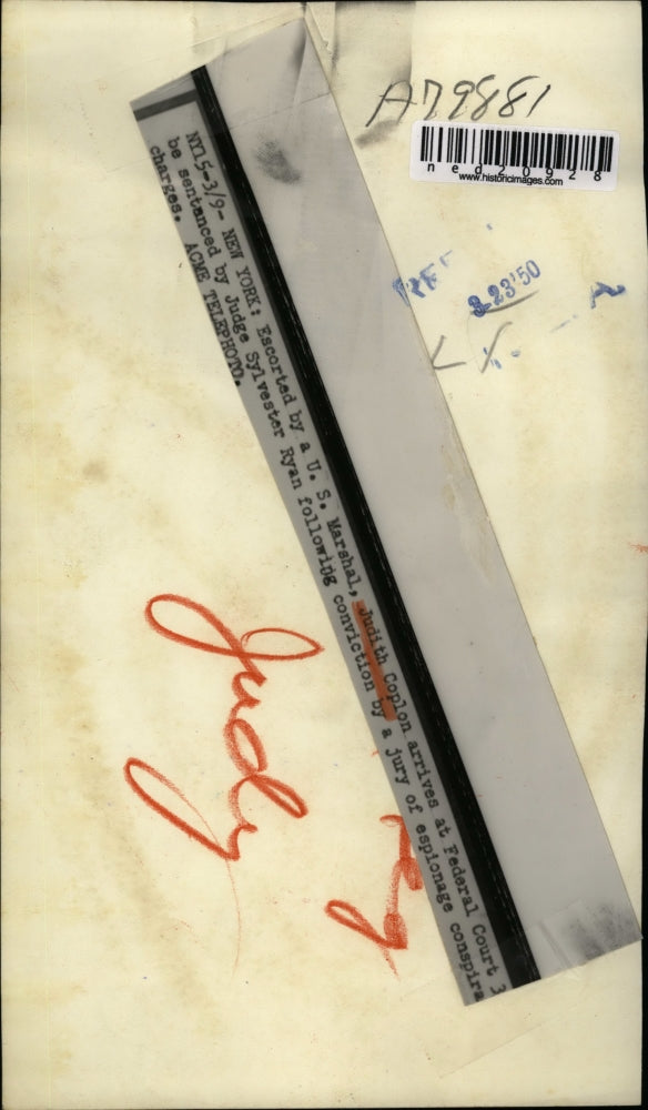 1950 Press Photo Judith Coplon Escorted by a U.S. Marshal at Federal Court