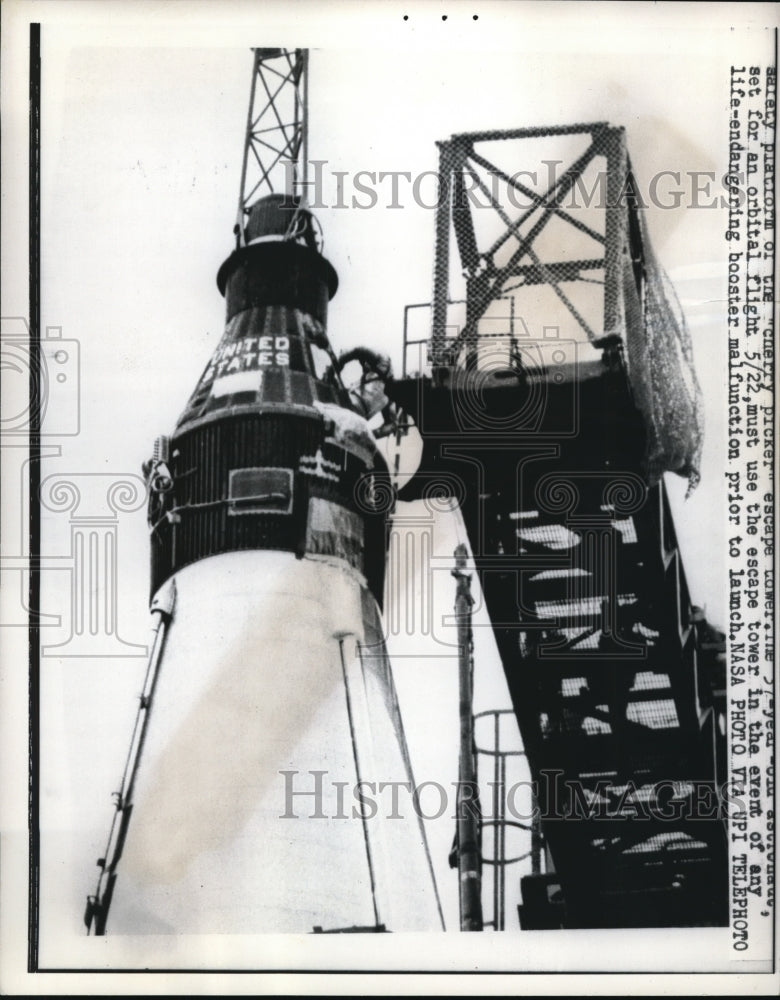 1962 Press Photo safety Platform of the "cherry picket" escape tower.