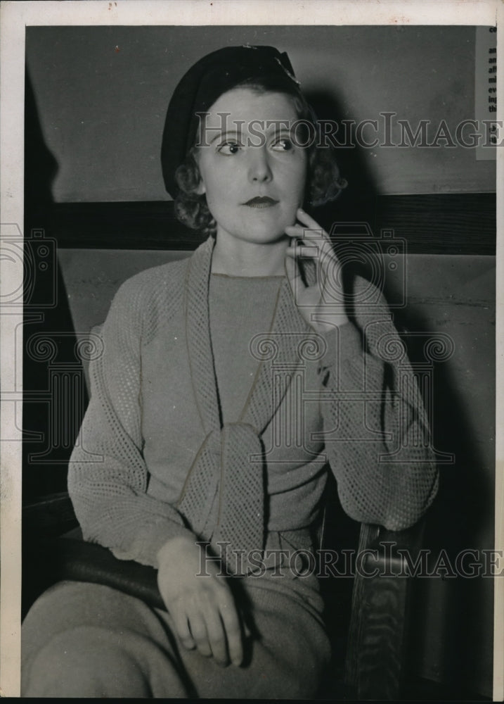 1937 Press Photo Mrs. Mary Cady Sues Husband Saying "Too Much Is Hell"
