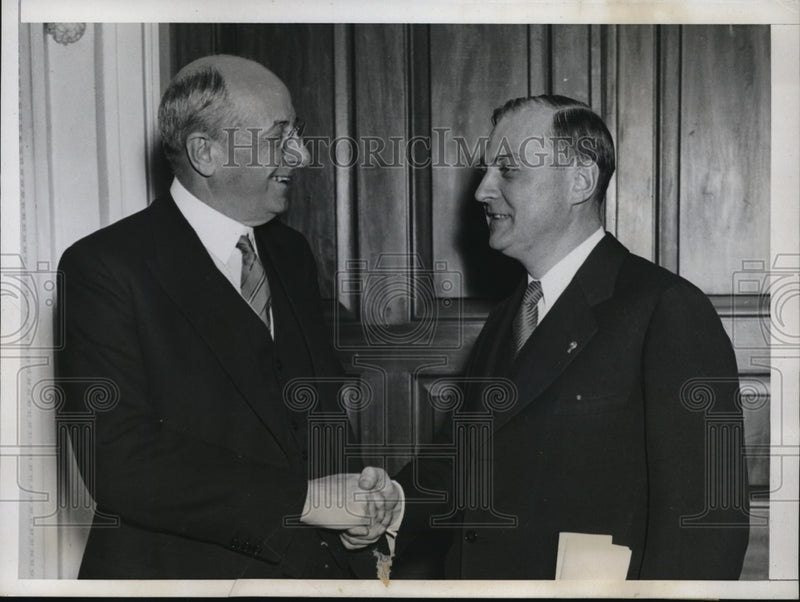 Load image into Gallery viewer, 1934 Press Photo Homer Cummings and John Bennett Jr. Attend Atty General Meeting
