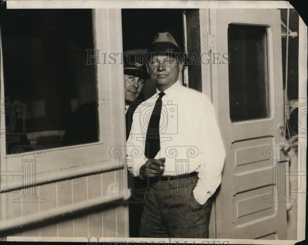 1929 Press Photo Captain Leland H Ross Dead Nomad Yacht Adrift Philadelphia