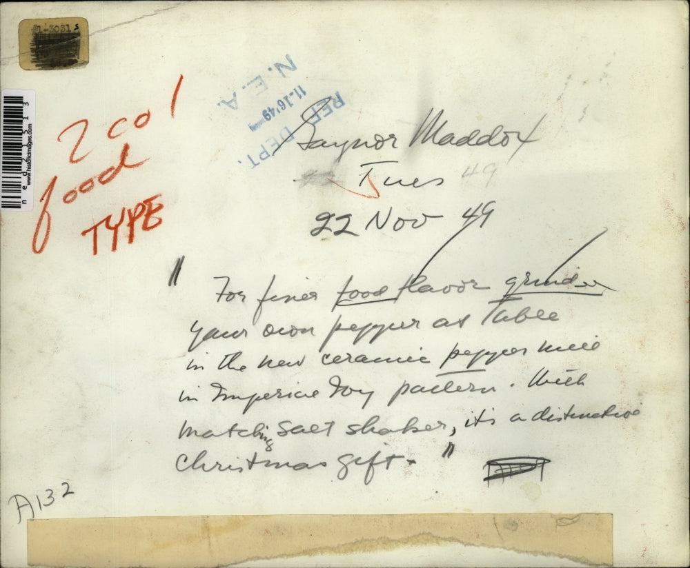 1949 Press Photo Saynor Maddor Food Ceramic Salt And Pepper Shakers Christmas