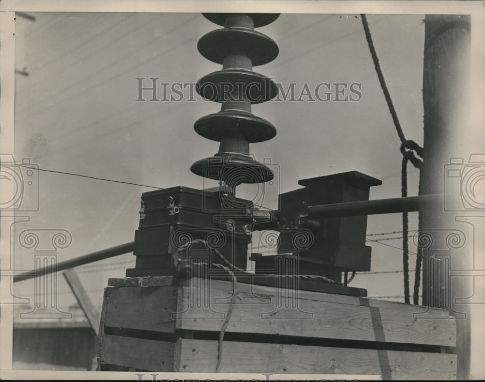 1933 Press Photo Motion Picture Camera Records Vibrations On Line At Boulder Dam