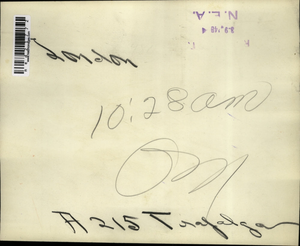 1948 Press Photo Mounted Police Maintain Order in Trafalgar Square for Wedding