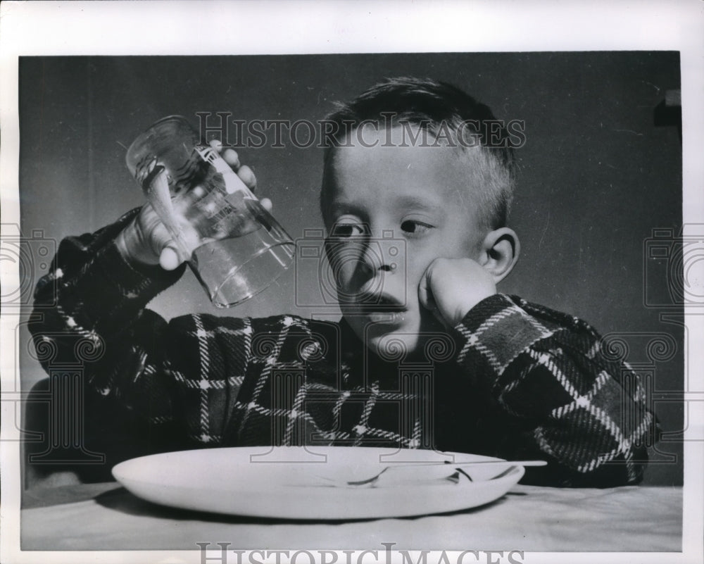1954 Press Photo Timmy Eastman Wishing For Milk