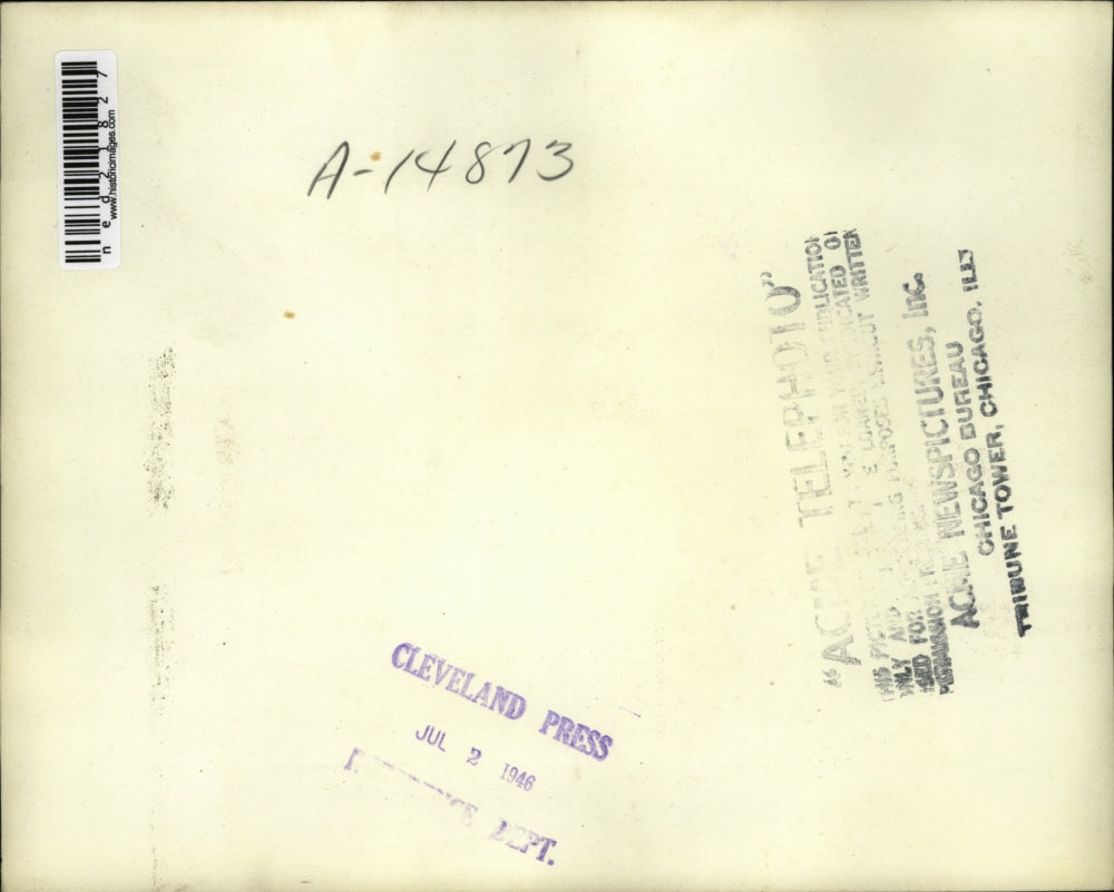 1946 Press Photo Walter G Andrews Autographs Souvenirs