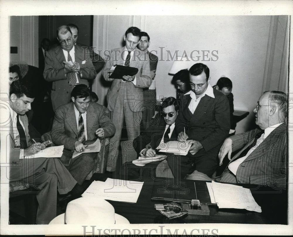 1942 Press Photo William Green hopes for peace between AFL-CIO, Chicago, IL.