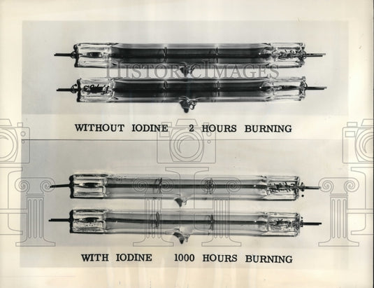 1959 Press Photo General Electric Quartzline Lamps Stop Incandescent Blackening