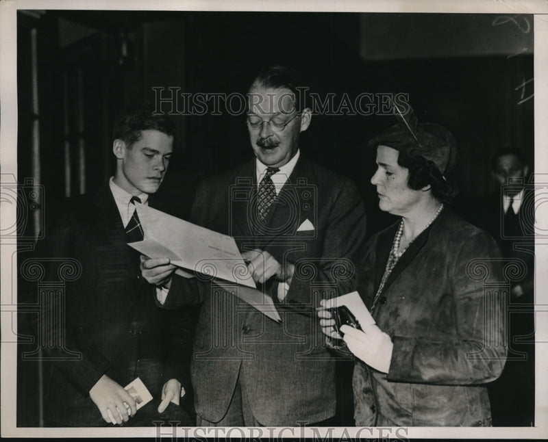 Load image into Gallery viewer, 1938 Press Photo Pennsylvania Governor Candidate Charles Alvin Jones and Family
