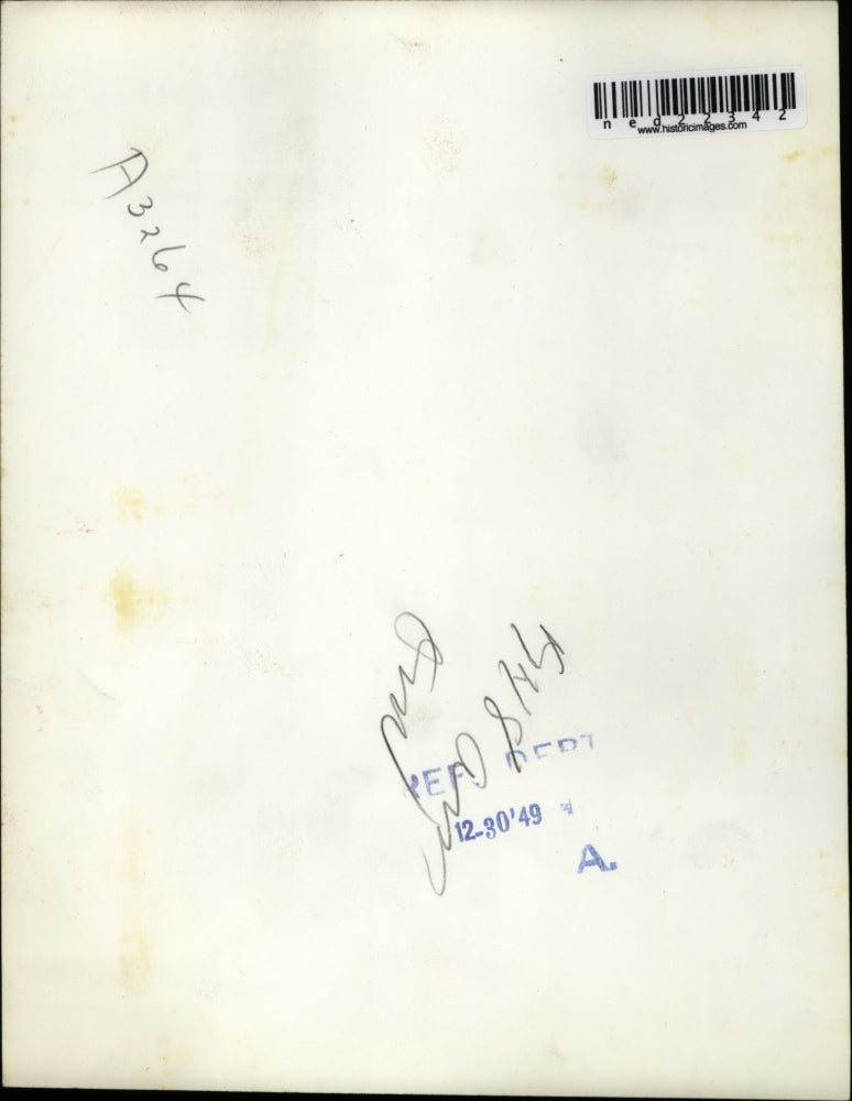 1949 Press Photo Stuart Fla Father Timothy Geary stands outside church where New