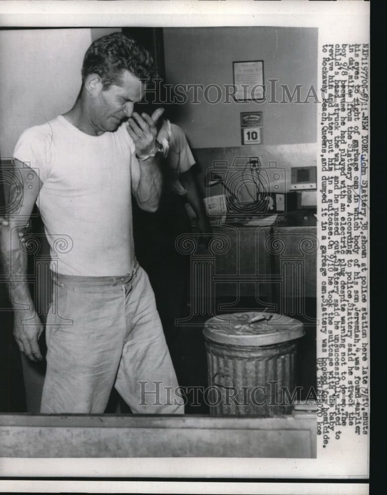 1959 Press Photo John Slattery By Trash Can Where Son Was Found