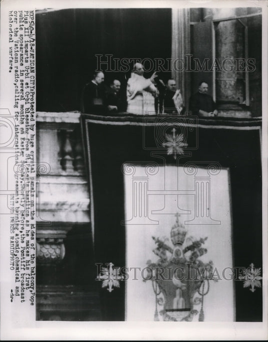 1954 Press Photo Pope Pius XII on Balcony at St. Peter's Basilica, Vatican City