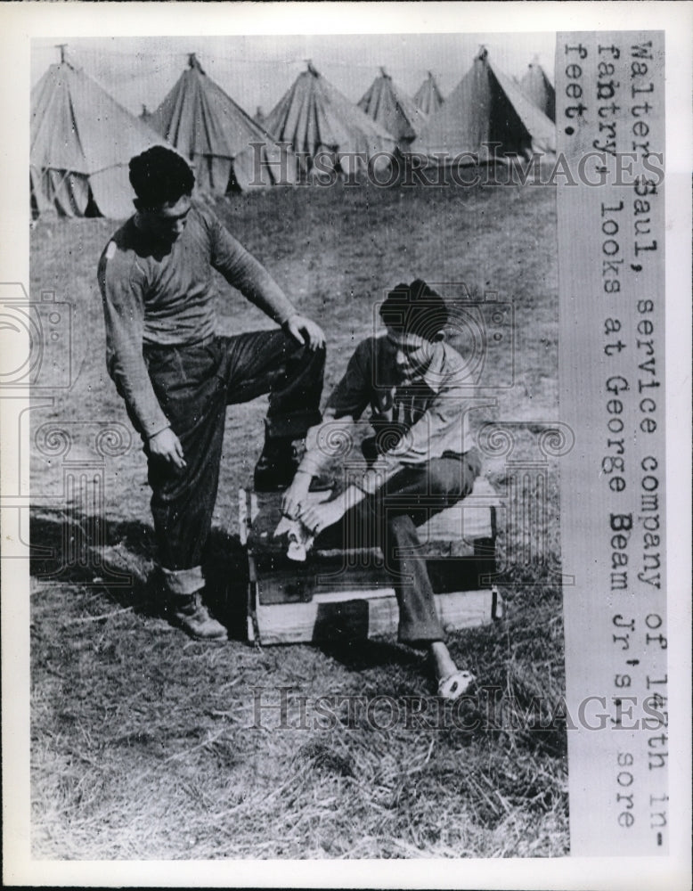 1940 Press Photo Walter Saul, George Beam Jr. of U.S. Army 147th Infantry Div.