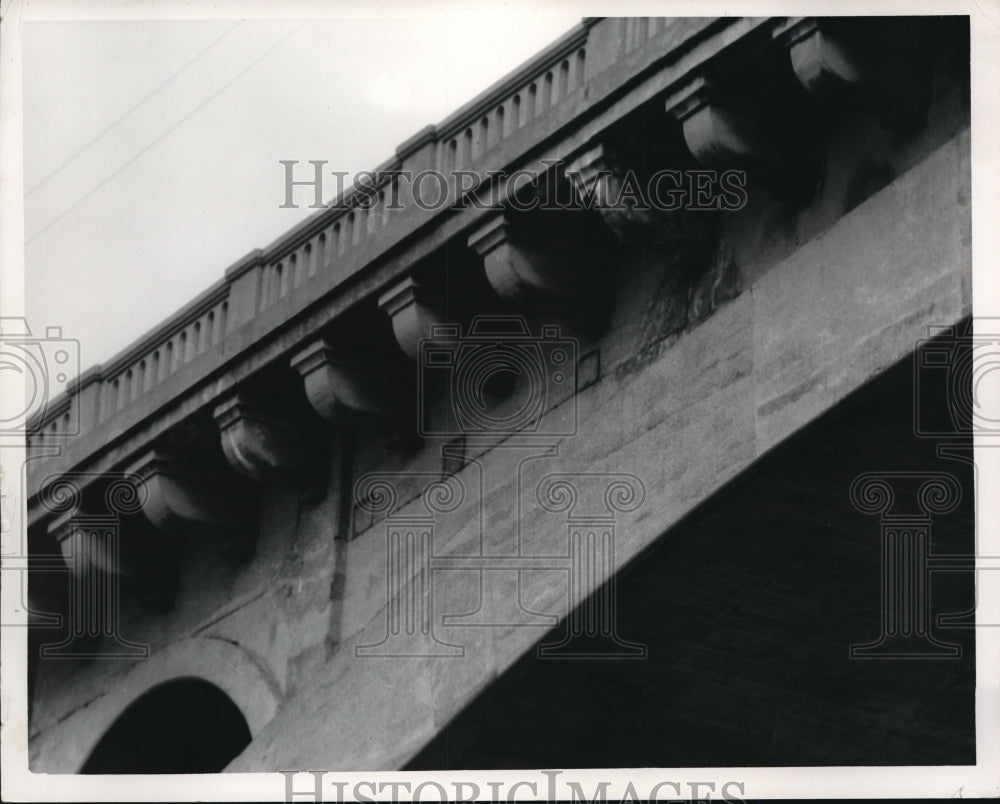 1954 Press Photo Rodny River Bridge
