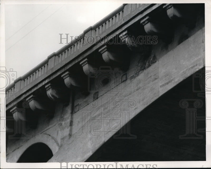 Load image into Gallery viewer, 1954 Press Photo Rodny River Bridge
