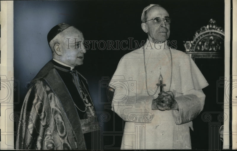 Load image into Gallery viewer, 1958 Press Photo Castel Gandolfo Italy Benedetto Cardinal Masella Pope Pius XII
