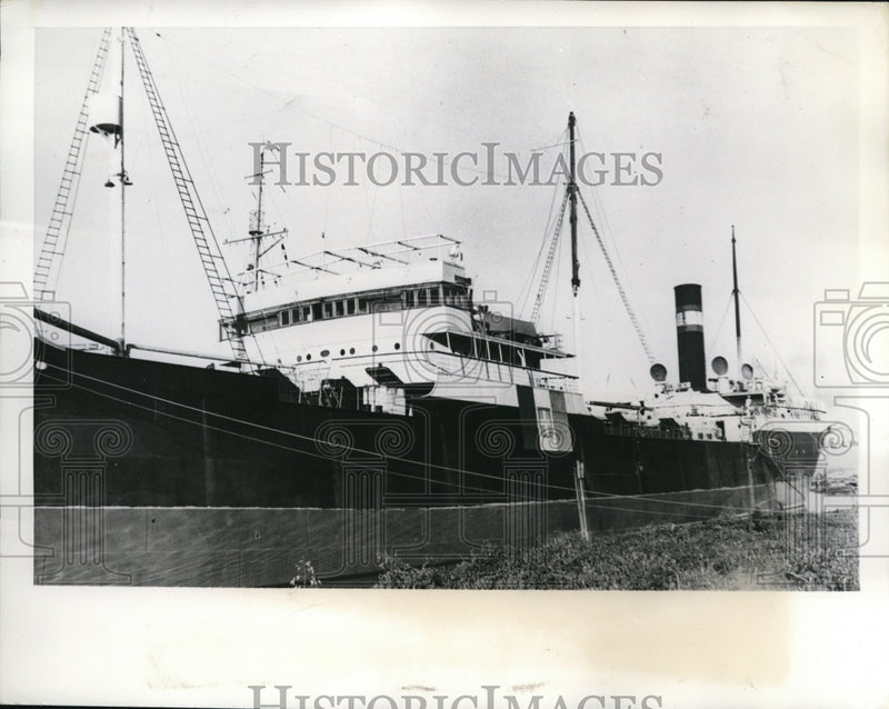 Load image into Gallery viewer, 1941 Press Photo San Juan Puerto Rico Italian freighter Colorado will be removed
