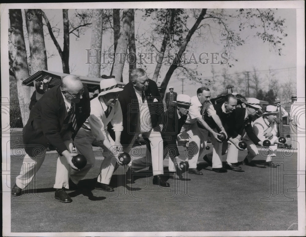 1936 Press Photo British, Canadian and American teams in Lawn Bowling met met at