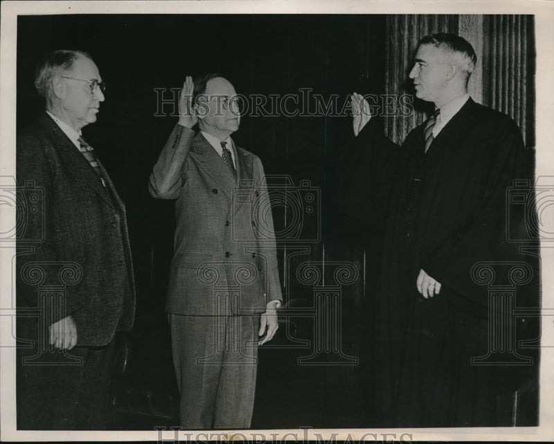 Load image into Gallery viewer, 1941 Press Photo Helena Montana Sam C FOrd sworn in as Montana's 11th Governor
