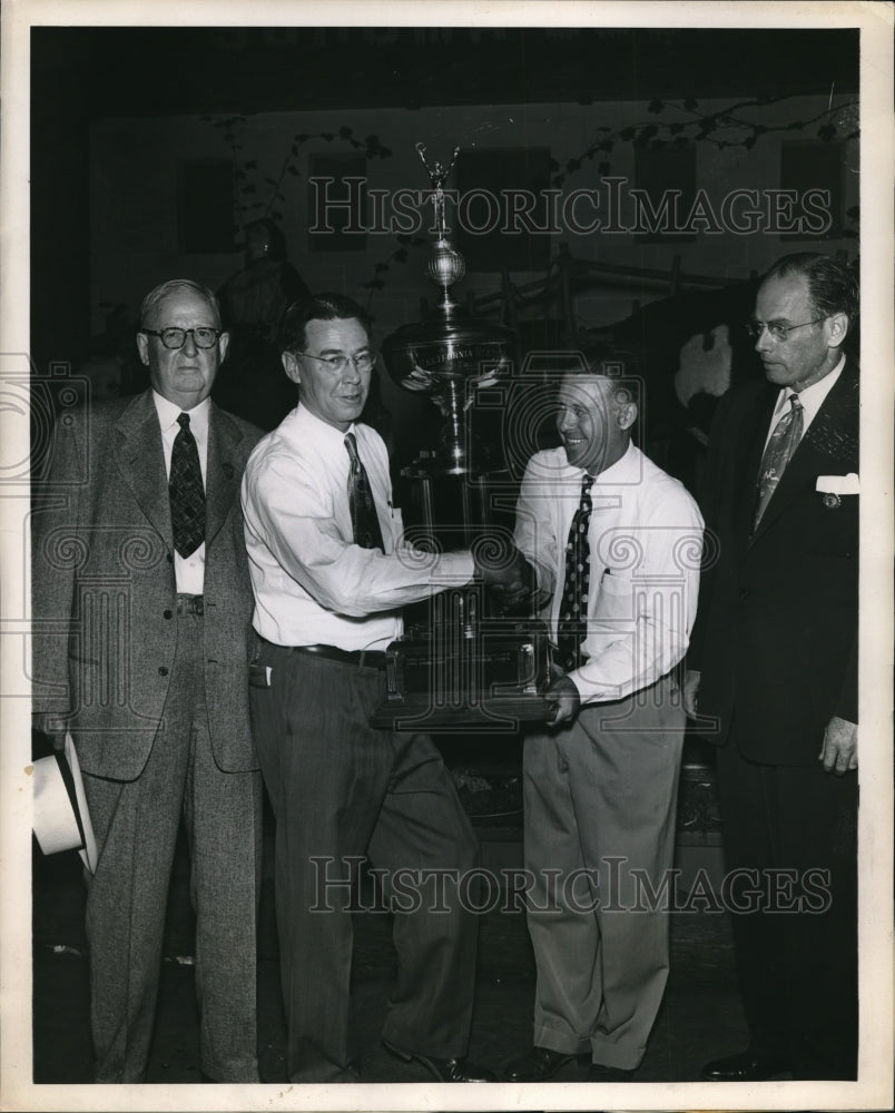 1952 Press Photo Percy Wright Sonoma County Agricultural Commisioner Trophy