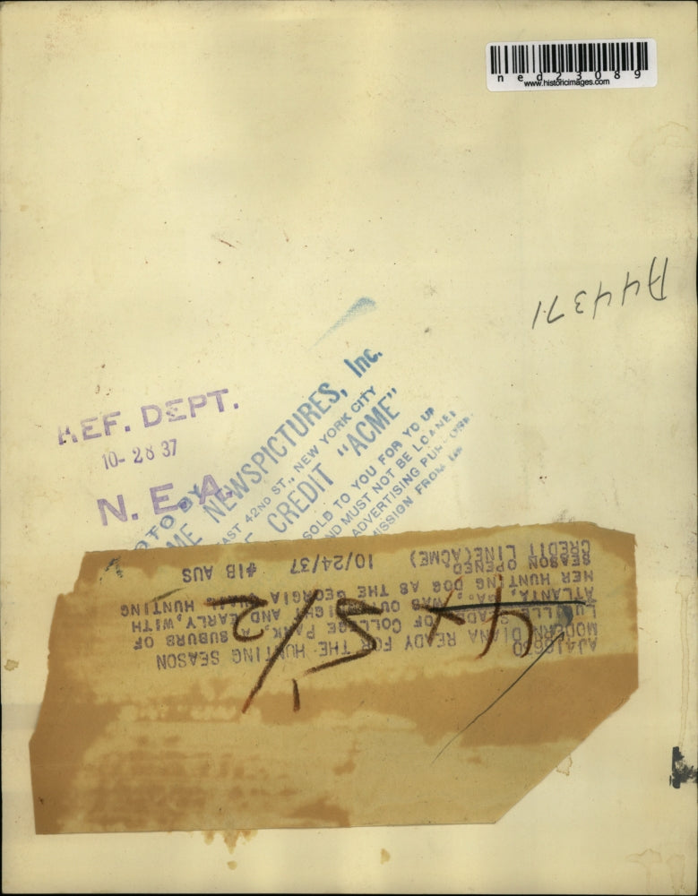 1937 Press Photo Lucille Sladd College Park Georgia Hunting Dog Shotgun Nature